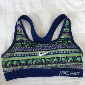 Nike pro sports bra